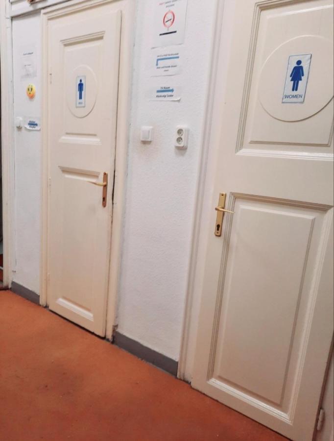 Lamis Hostel Budapest Ngoại thất bức ảnh