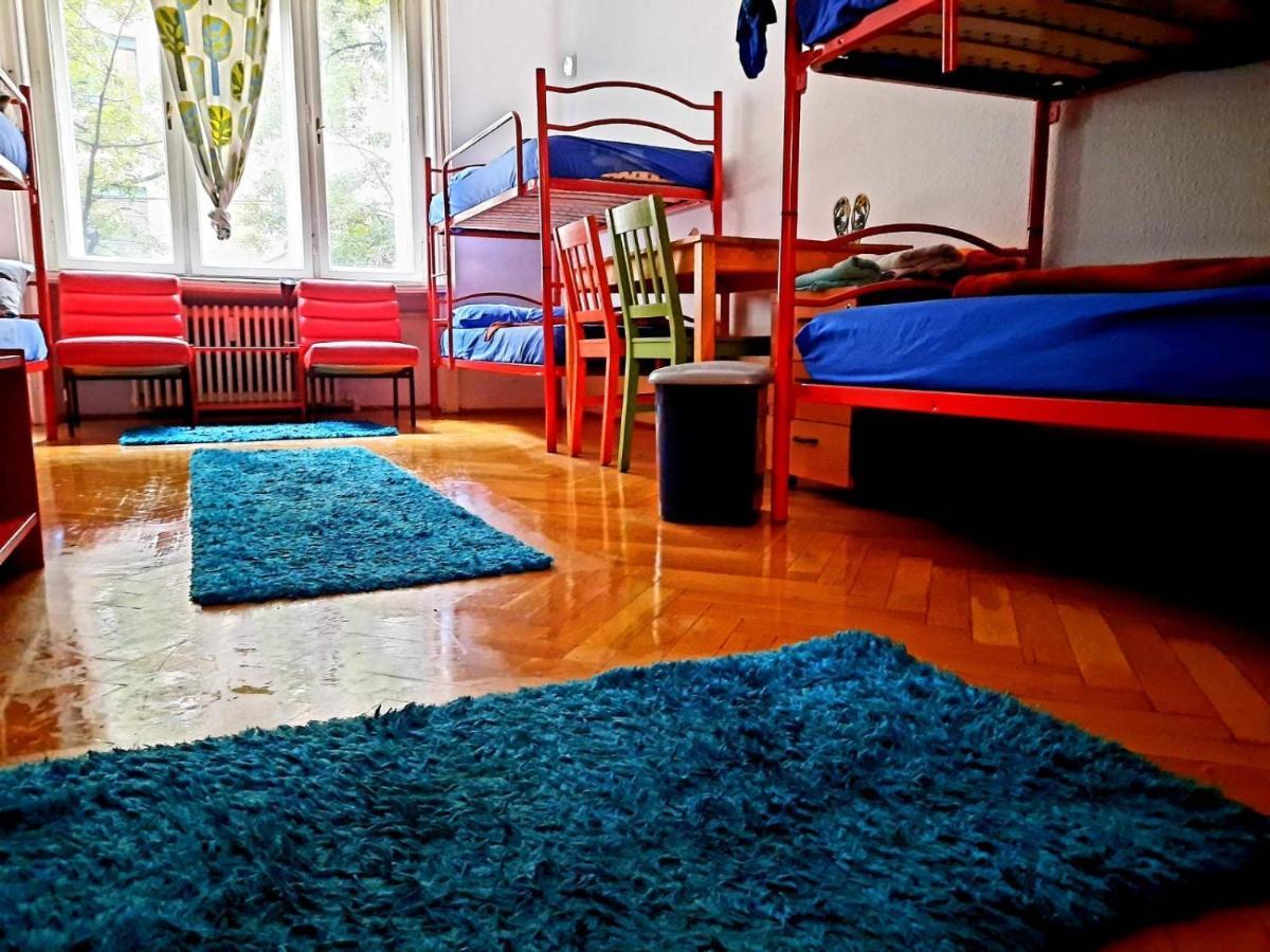 Lamis Hostel Budapest Ngoại thất bức ảnh
